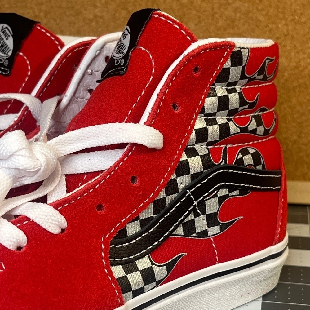 Vans Kids Red High-Top Sneakers
Brand new
NWOT - Picture 14 of 14